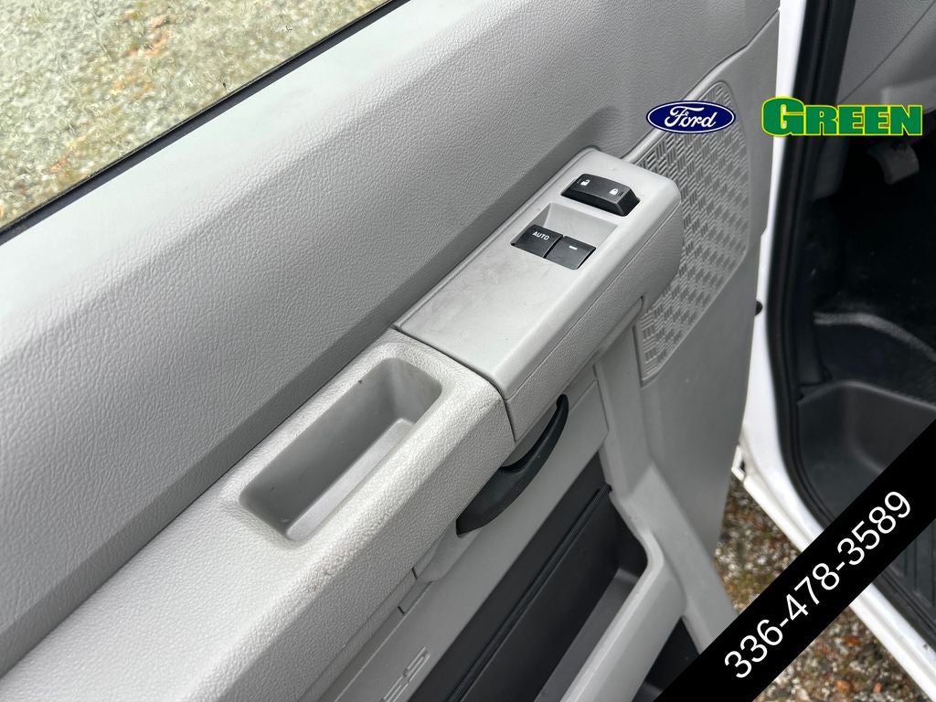 2025 Ford E-350SD Base Cutaway