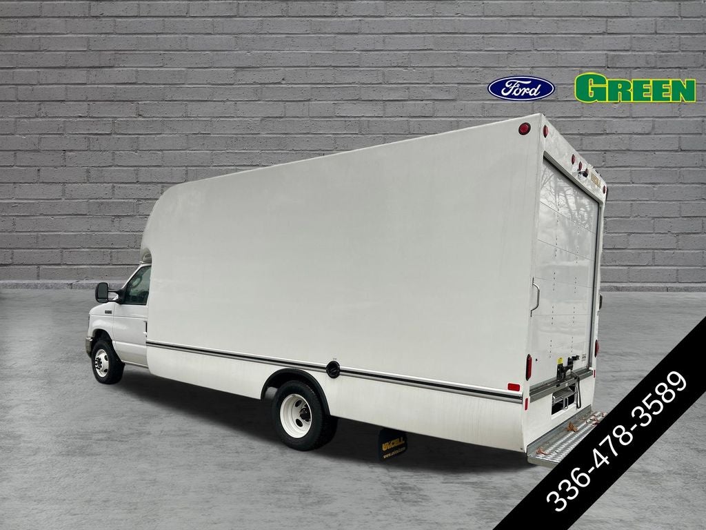 2025 Ford E-350SD Base Cutaway