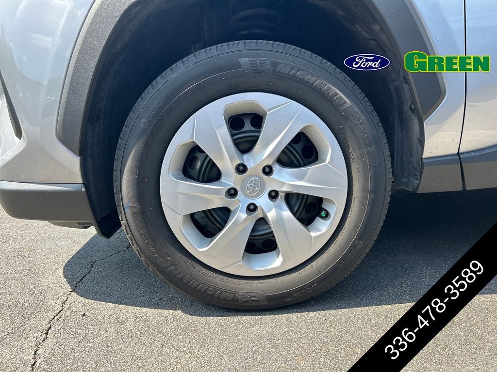 2025 Toyota RAV4 LE