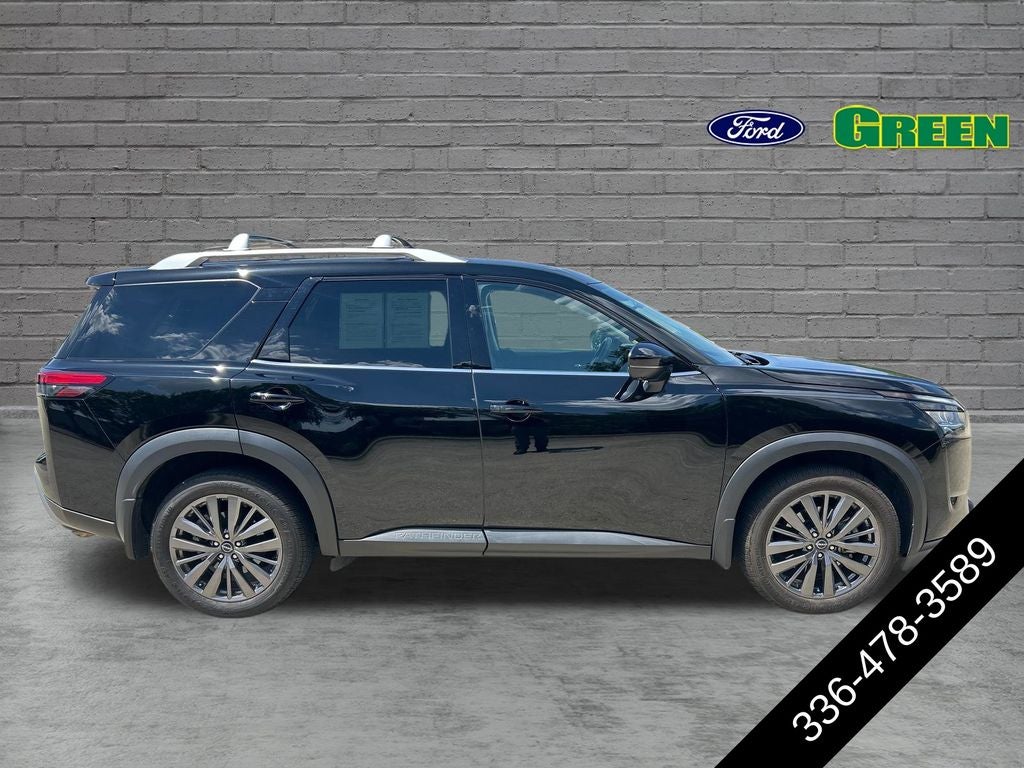 2024 Nissan Pathfinder SL