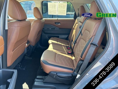 2025 Nissan Pathfinder Platinum
